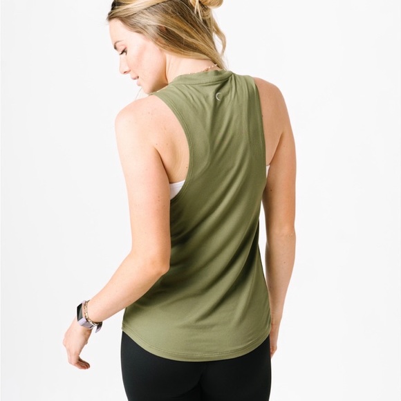 NWOT ZYIA Olive Kettle Moon Tank #924 - Picture 2 of 6